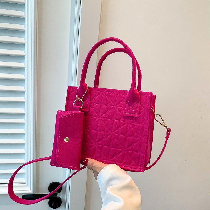 Stylish shoulder bags