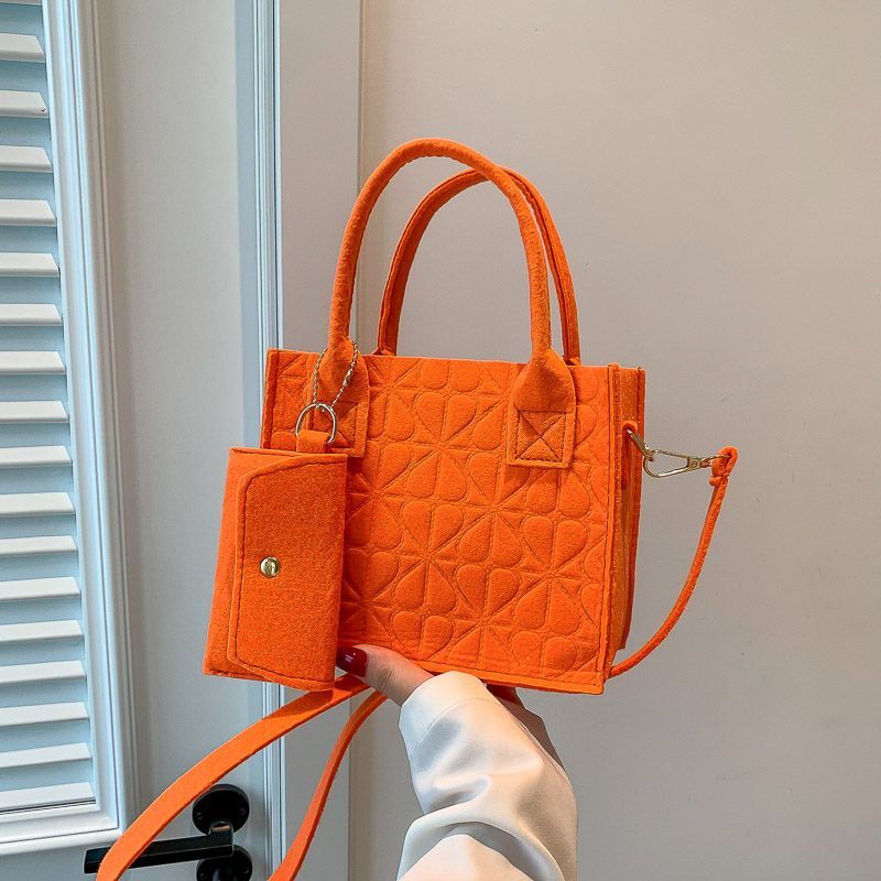 Stylish shoulder bags