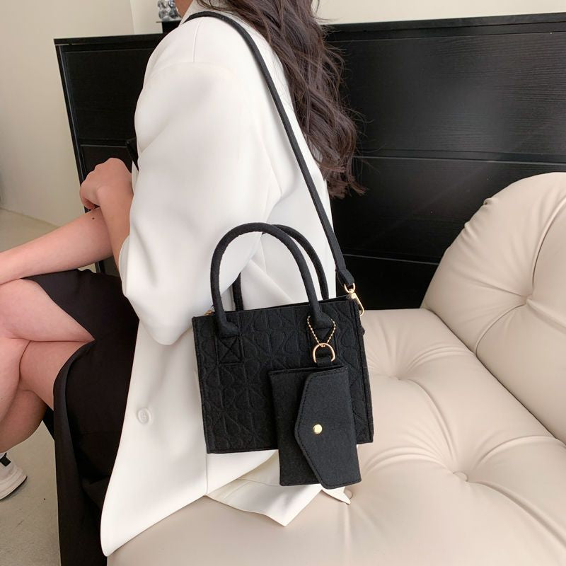 Stylish shoulder bags