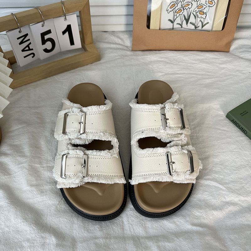 Bucken Vintage Slippers