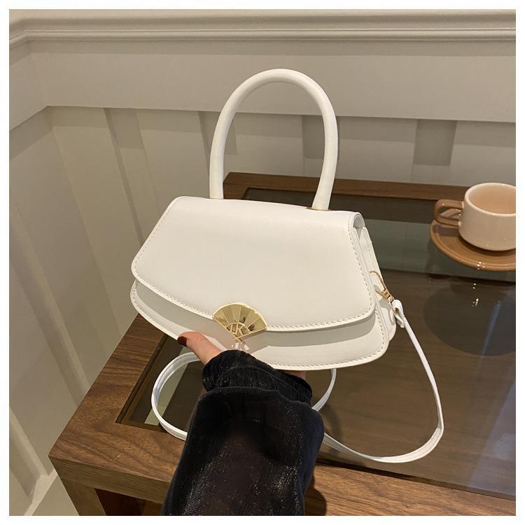 Cross body niche bag