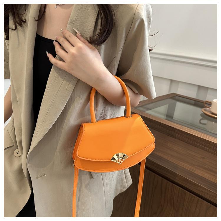Cross body niche bag