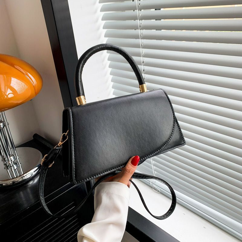 2024 trendy color handbag