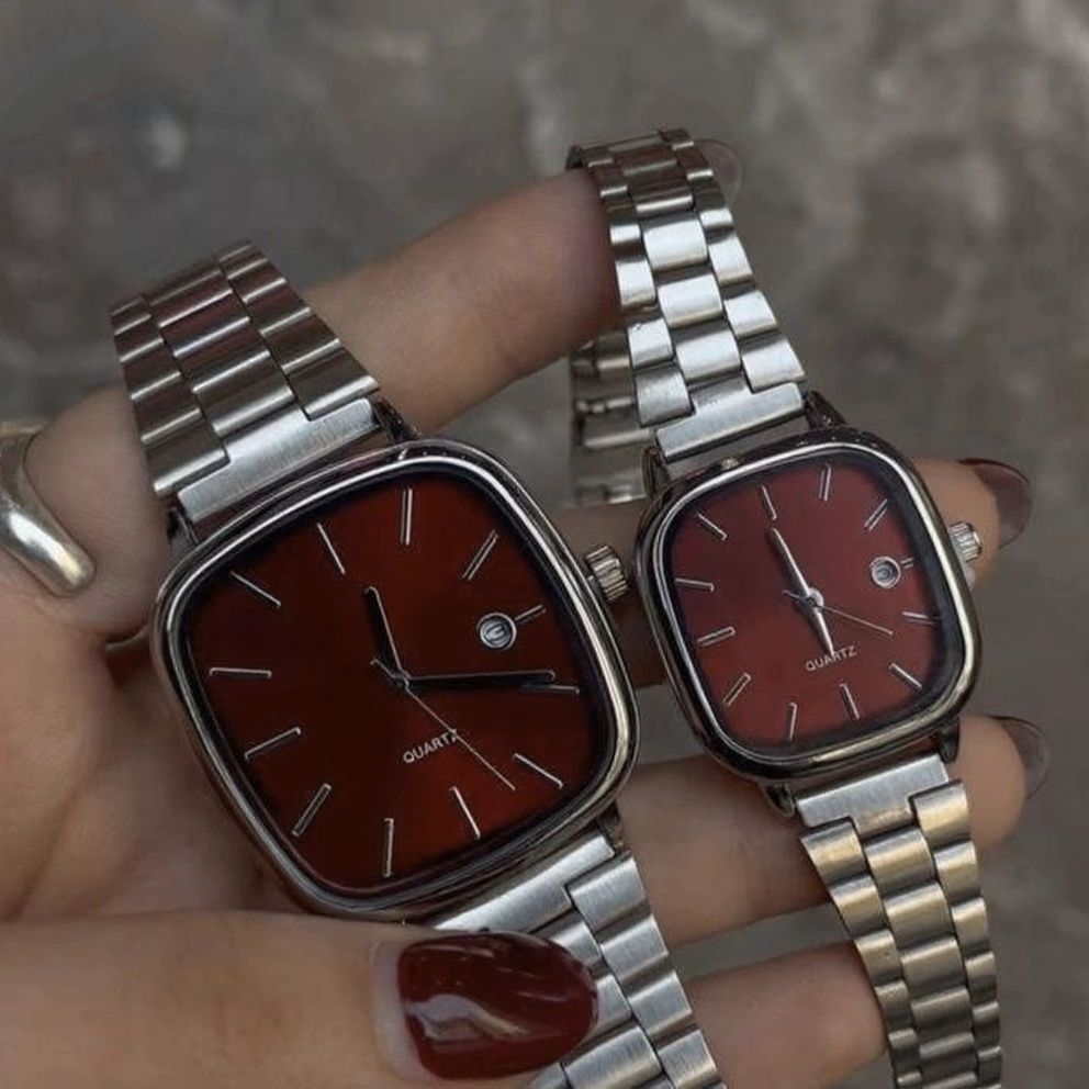 Men and women’s unbranded silver watch