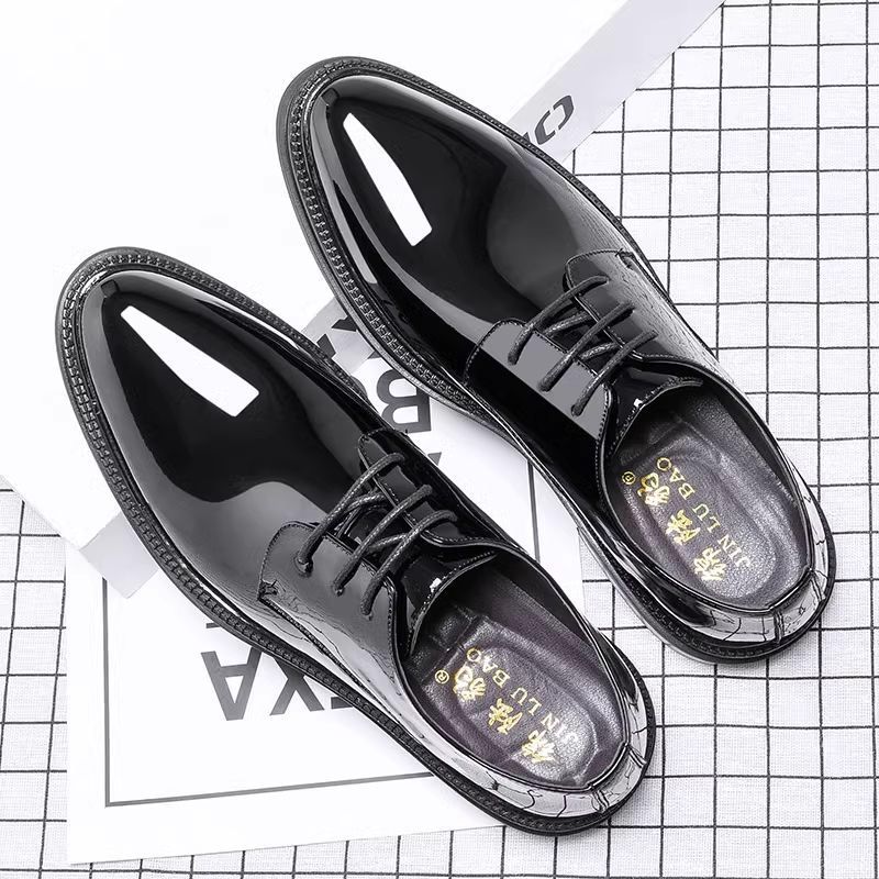 Shiny unisex wedding smart shoes
