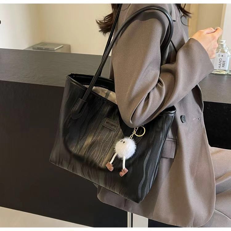 Casual tote bag